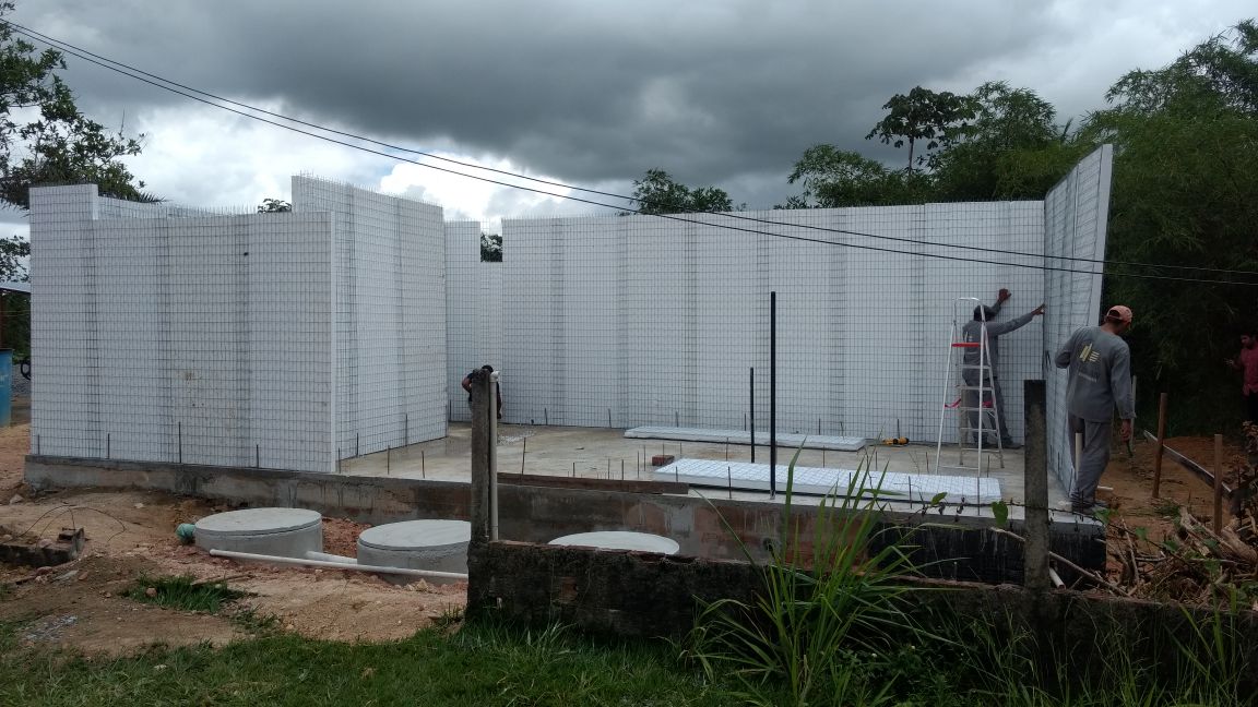 Casa com Painéis Monolítico de EPS, Aldeia, Camaragibe - PE